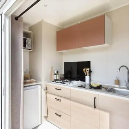 Mobil-home Prestige Avec Terrasse - 4 Personnes, 2 - Api-1-52-486 * Soustons
